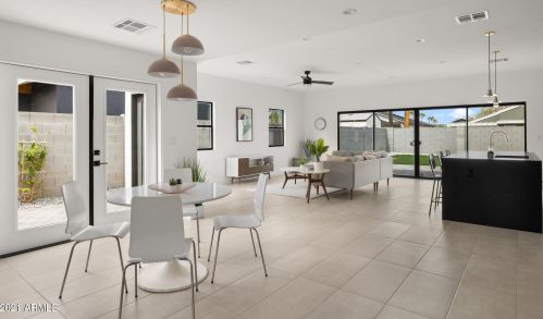 1038 Clarendon Ave, Phoenix AZ 85033-4119 exterior