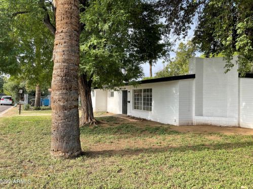 801 Bethany Home Rd, Phoenix AZ  85014-2107 exterior