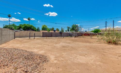 2225 Cambridge Ave, Phoenix AZ 85008-1216 exterior