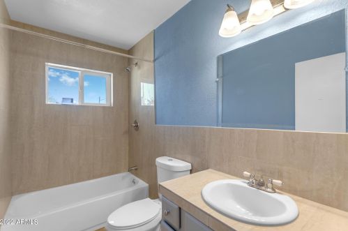 2845 Bethany Home Rd, Phoenix AZ 85015-1940 exterior