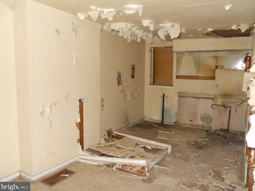 1923 20 St, Philadelphia PA 19145-2801 exterior