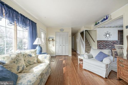 182 Ford Ave, West Deptford, NJ 08096-5034