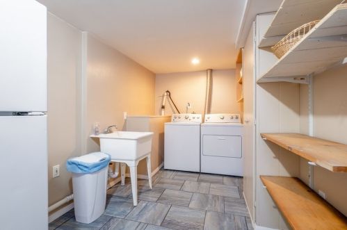 475 Newman Ave, Seekonk MA 02771-4606 exterior