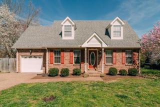 518 Rhodes Cir, Gallatin, TN 37066-4221