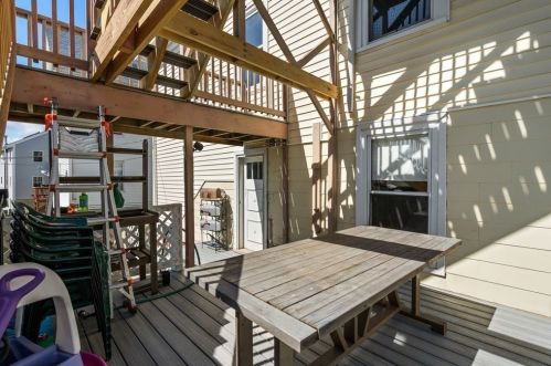 32 Warner St, Gloucester MA 01930-2841 exterior