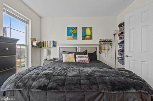 13 Equestrian Dr, Burlington NJ 08016-3065 exterior