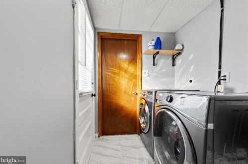 410 Lewistown Rd, Columbus NJ 08022-2222 exterior