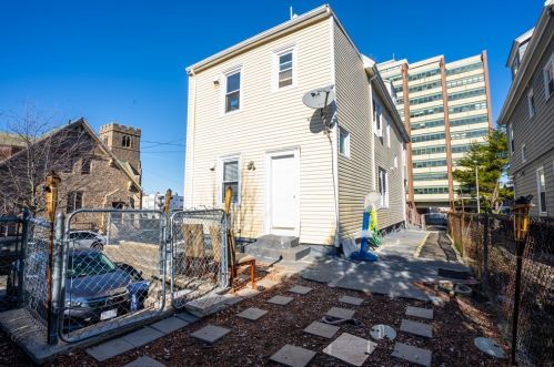 378 Fry St, Everett MA 02149-5621 exterior