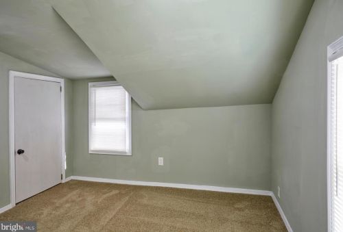 1875 Asbury Ave, West Deptford NJ  08096-4311 exterior