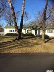 63 Bridge Rd, Hauppauge, NY 11788-5206