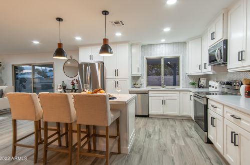 3808 Acoma Dr, Phoenix AZ 85032-4759 exterior