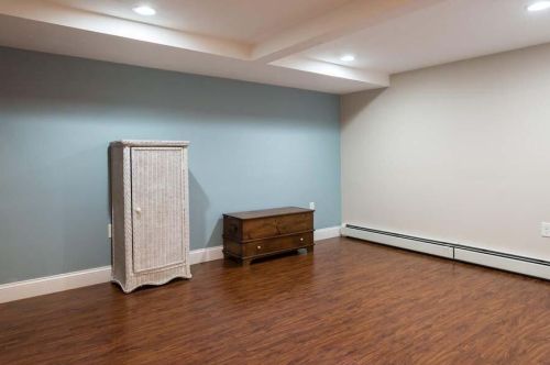 28 Hall St, Plymouth MA 02360-4122 exterior