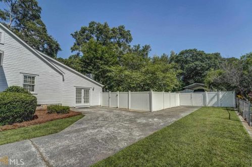 945 College Ave, Conyers GA 30012-4423 exterior