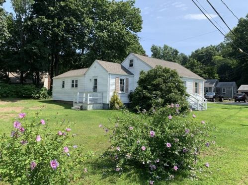 4 Wendall Ave, Hingham, MA 02061-2032