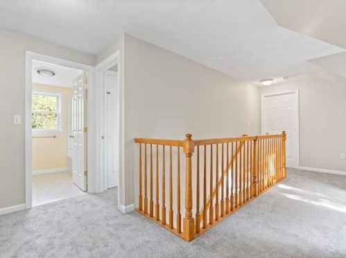 39 Riv St, Seekonk MA 02771-4706 exterior