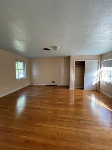 327 Dedham St, Newton MA 02461-2108 exterior