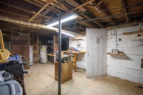 90 Lovell St, Worcester MA 01603-2517 exterior