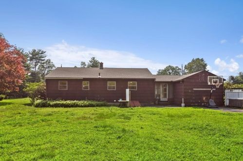 218 Western Cir, Montgomery MA 01085-3423 exterior