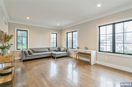 158 Magnolia Ave, Tenafly NJ  07670-1828 exterior