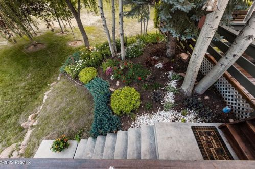 3073 Fawn Dr, Park City UT 84098-5368 exterior