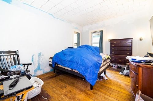 73 Tremont St, Taunton MA 02780-3083 exterior