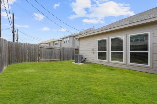 519 6 St, Morgans Point TX 77571-4910 exterior