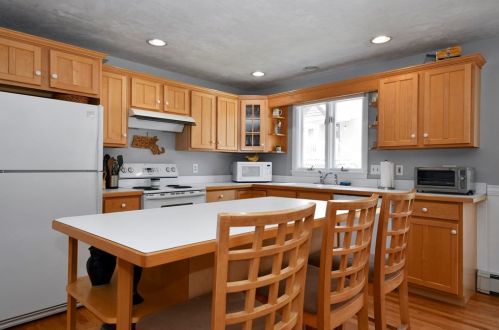 21 Grafton St, Shrewsbury MA  01545-5614 exterior