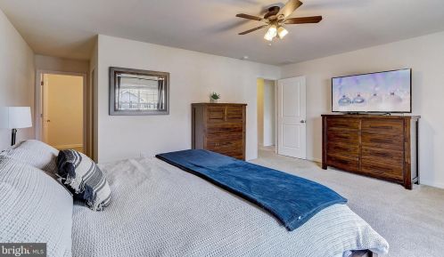 618 Schaeffer Ave, West Deptford NJ 08096-6631 exterior