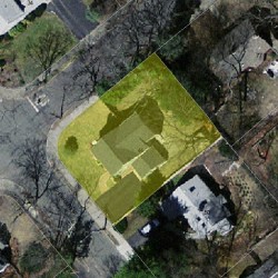 44 Pierrepont Rd, Newton MA  02462-1127 aerial view