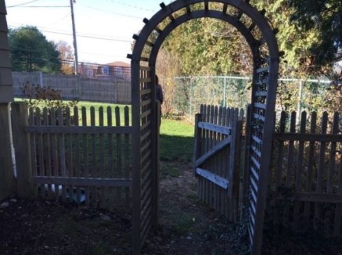 940 Randolph Ave, Milton MA 02186-4030 exterior