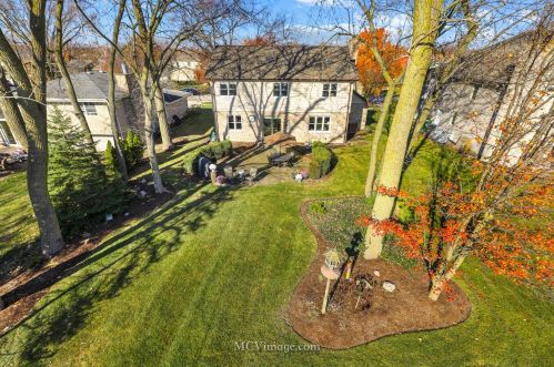 14 Meagan Ln, Lemont IL 60439-4496 exterior