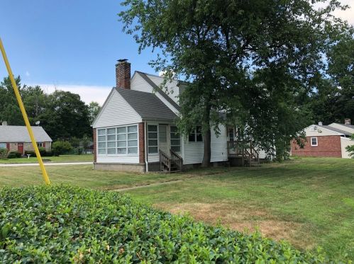 4 Tamar Ave, Worcester, MA 01604-3526