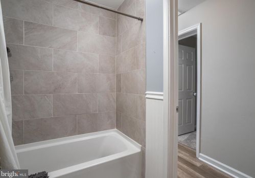 808 Mail Ave, West Deptford NJ  08096-6515 exterior