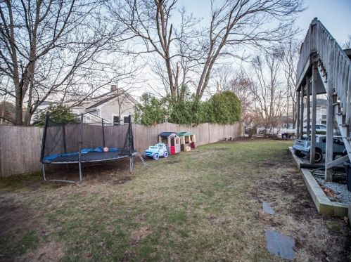 1025 Pleasant St, Weymouth MA 02189-2515 exterior