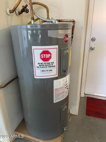 8545 Edgemont Ave, Phoenix AZ 85008-1512 exterior