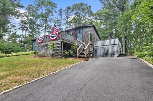 17 College Pond Rd, Plymouth MA  02360-3104 exterior