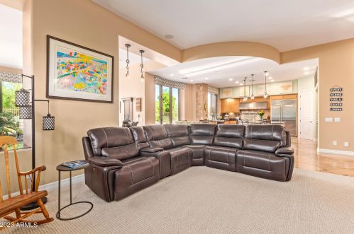 22843 54th St, Phoenix AZ  85054-7199 exterior