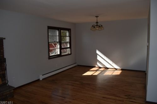 421 Un Ave, Belleville NJ 07109-1609 exterior