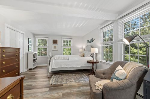 385 Glacier Hl Rd, Eastham MA 02642-2168 exterior