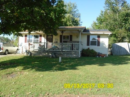 323 Nisbet St, Madisonville, KY 42431-1349