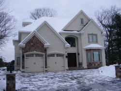 28 Juniper Ln, Newton, MA 02459-2861