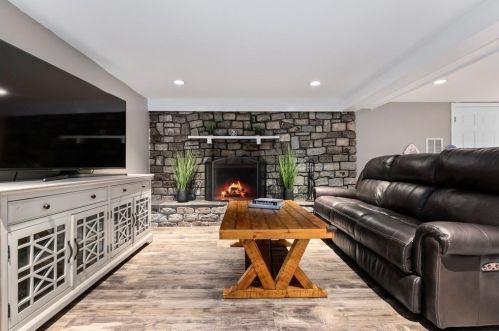 277 Haverhill St, North Reading MA 01864-1452 exterior