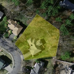 28 Dorothy Rd, Newton MA 02459-3308 aerial view