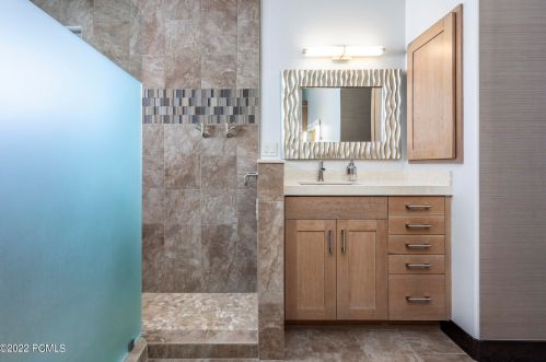 8449 Silver Crk Rd, Park City UT exterior