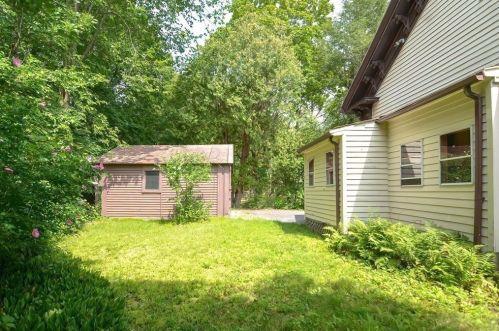 23 Nahanton St, Newton MA 02459-2907 exterior