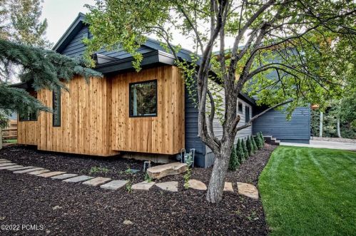 4928 Silver Spg, Park City UT 84098-6042 exterior