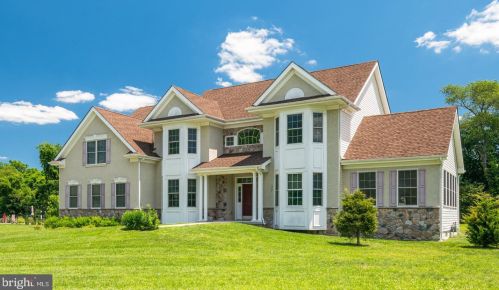 37 Palomino Cir, West Deptford, NJ 08051-1399