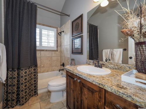 2161 Lorita Way, Sandy UT 84093-6514 exterior