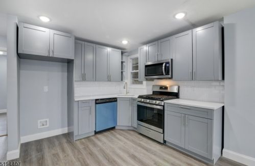 96 Greylock Ave, Belleville NJ 07109-3326 exterior