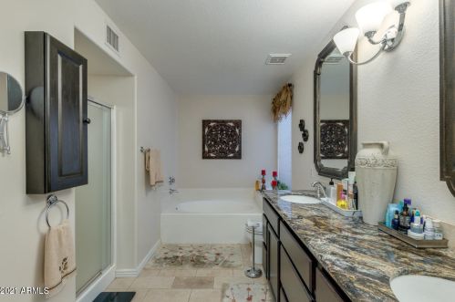 18623 43rd St, Phoenix AZ 85050-8769 exterior